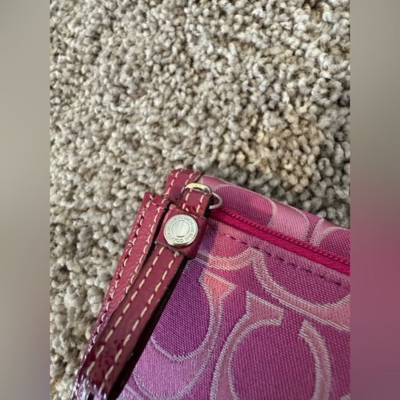 Coach Wallet - Picture 16 of 16